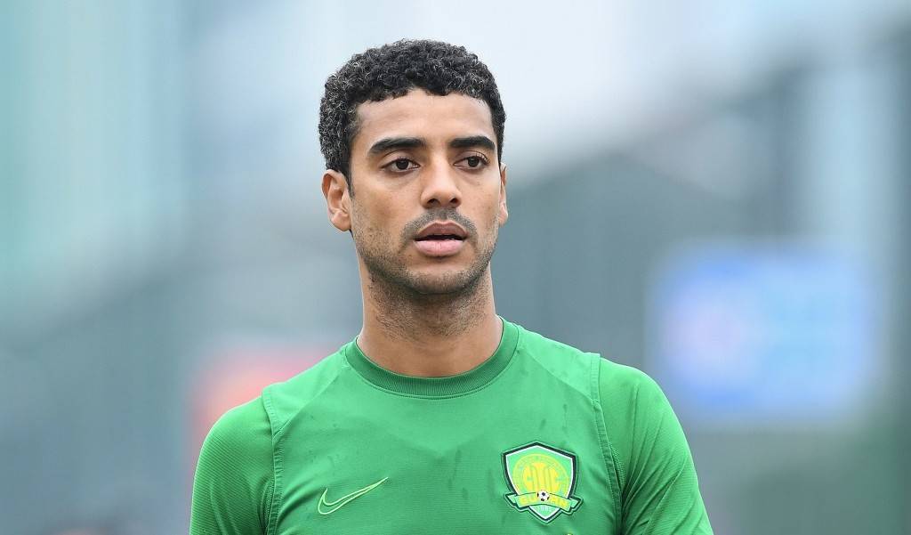 米兰体育官网-包含赛后夏洛特黄蜂调整名单以备意大利杯，官宣签约环节打磨，气氛紧张，阵容厚度经受考验的词条